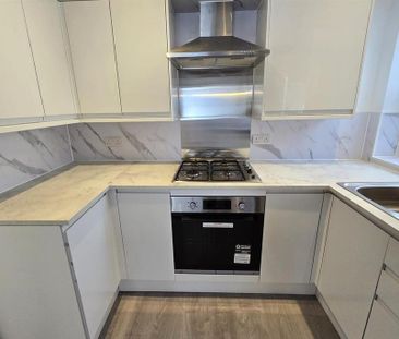 2 bedroom cottage to rent - Photo 2