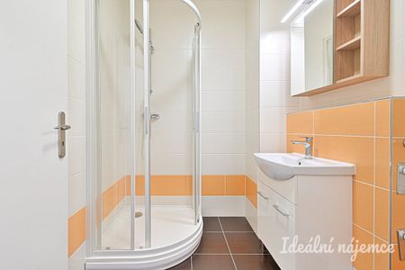 Pronájem bytu 1+kk 45 m² - Фото 3