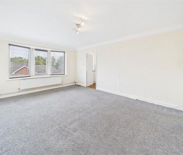 2 bedroom Maisonette to rent - Photo 2