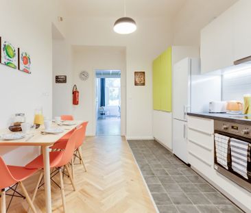 Pronájem moderního, zařízeného pokoje s loftem ve sdíleném bytu Pra... - Photo 3