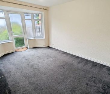 4 bedroom semi-detached house to rent - Photo 6