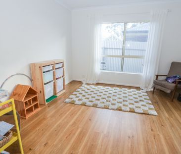 Neat & Tidy Family Home in a Quiet Location - Photo 6