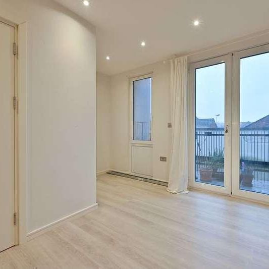 Roxborough Avenue, Harrow, HA1 - Photo 1