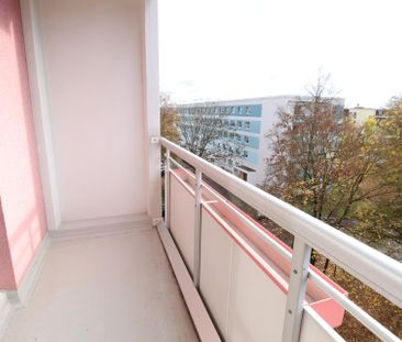 3-Raumwohnung mit Balkon und Aufzug - Photo 1