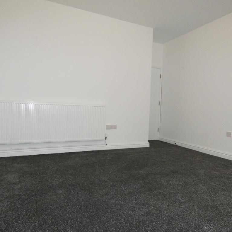2 bedroom property to rent - Photo 1