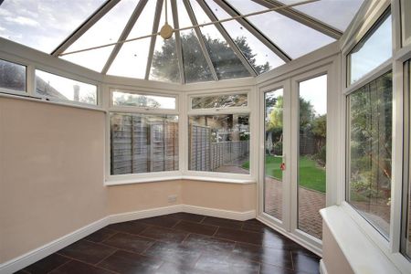 3 bedroom terraced house to rent - Photo 5