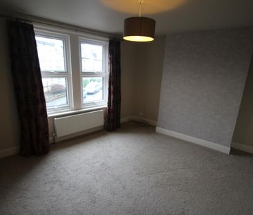 4 bedroom house to rent - Photo 3