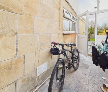 4 bedroom terraced house to rent - Photo 5