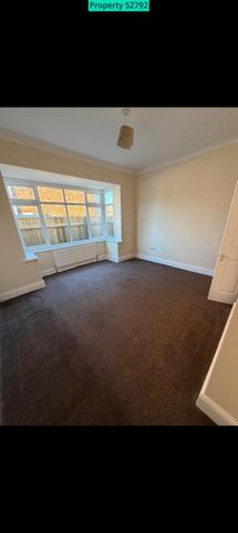 2 bedroom bungalow to rent - Photo 2