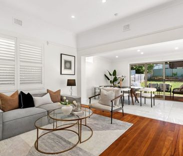 CLASSIC BRICK HOUSE IN PRIME CHATSWOOD LOCATION - Photo 2