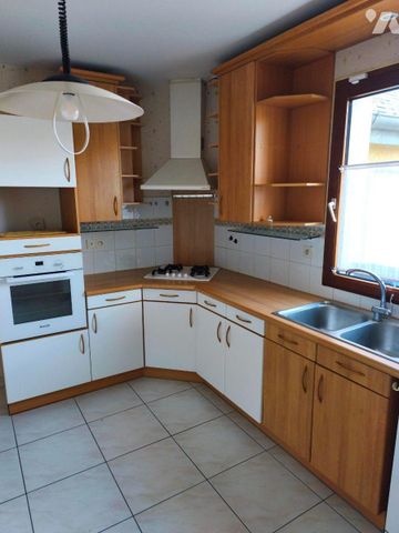 SAINT ERBLON - Maison d'habitation de 123 M² à proximité du centre et école/collège composée co... - Photo 3