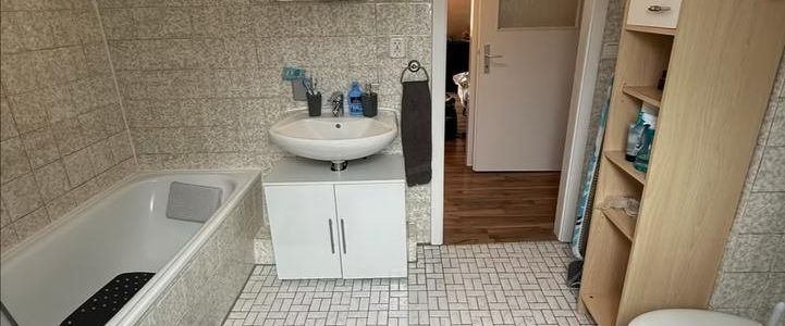 Befristet: 2-Zimmer-Wohnung in Hamburg-Barmbek – Nähe Stadtpark - Photo 1