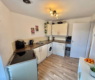 Compass Hill, Taunton, Somerset - Photo 1