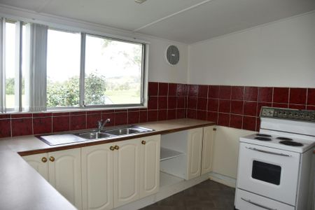 Set on over half an acre - Photo 4