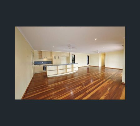 29 Amaroo Crescent, Innes Park, Qld 4670 - Photo 2