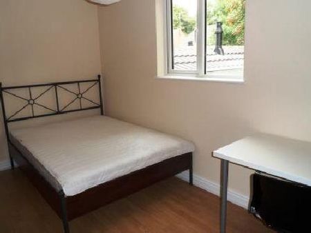 4 bedroom house to rent - Photo 3