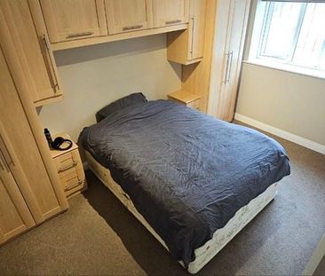 4 bedroom detached house to rent - Photo 4