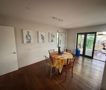 Beachlands, 3 Bedrooms - Photo 2