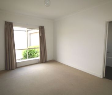 Walk to Restaurants and Beach - Photo 2