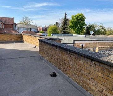 Cuffley Village, EN7 - Photo 2