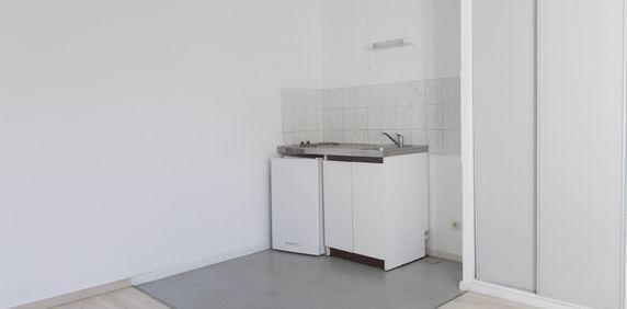 Location Appartement 1 pièce 21m² DIJON 21000 - Photo 2