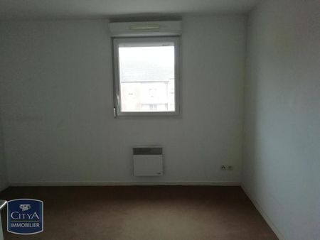 Location Appartement 2 pièces 46m² LE CATEAU CAMBRESIS 59360 - Photo 4