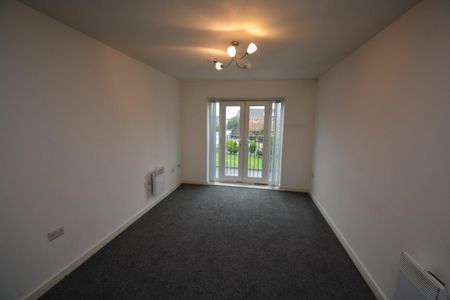 2 bed Flat for Rent - Photo 2