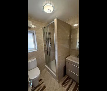 Room in a Shared Flat, Wood Green Station, N22 - Photo 3
