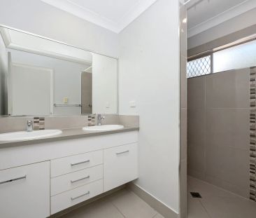 Relaxed Living with Pool and Outdoor Entertaining - Photo 1