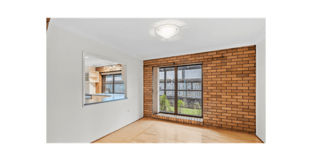 Beautiful High-Set Family Home in Quiet Cul-de-Sac - Photo 2