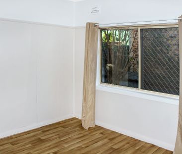 COMFORTABLE HOME WITH EASY ACCESS - IDEAL FOR EASY MOBILITY - Photo 3