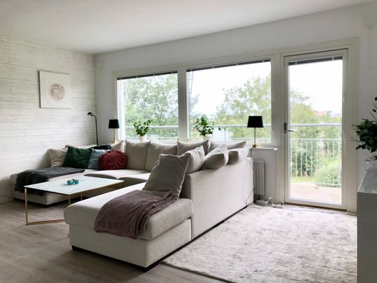 Redebacken, Västra Frölunda - Photo 1