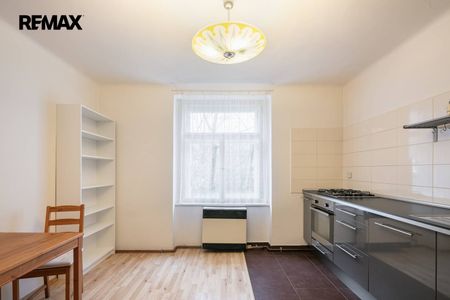 Pronájem bytu 1+1 v osobním vlastnictví 44 m², Praha 8 - Libeň - Фото 3