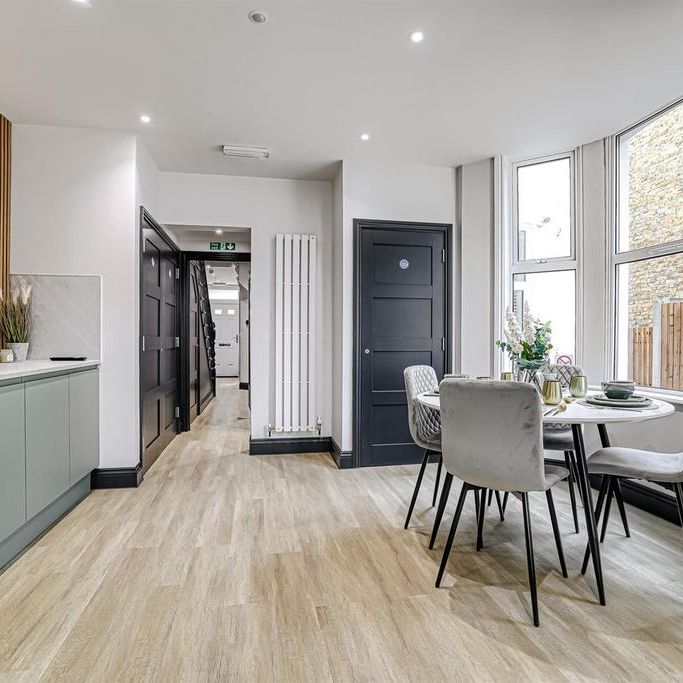 1 bedroom in a house share to rent - Photo 1