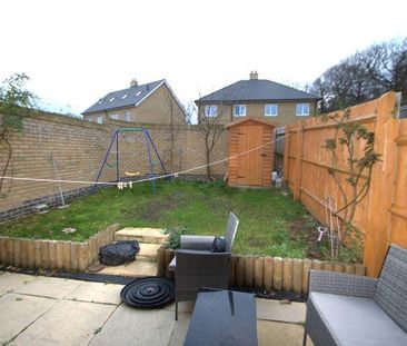2 bedroom semi-detached house to rent - Photo 4