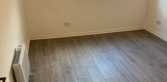 2 Bed Flat, Eversley Street, G32 - Photo 2