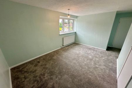 Elizabeth Road - Photo 2