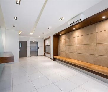 1199 Rue Bishop - Photo 2