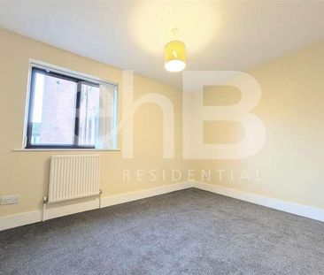 The Locks Leamington Spa, CV31 - Photo 3