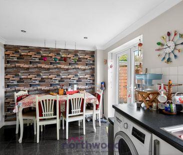 3 bedroom semi-detached house to rent - Photo 3