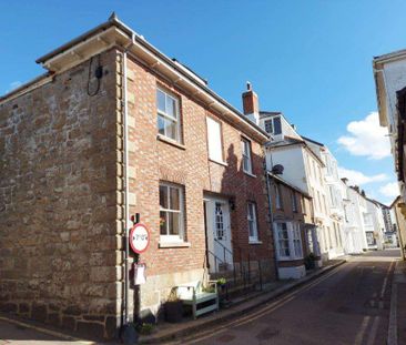 A delightful 3 bedroom traditional three storey Marazion town house... - Photo 1