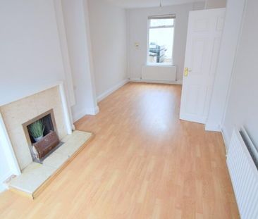 70 Greenore Street, BT68NF, Belfast - Photo 1