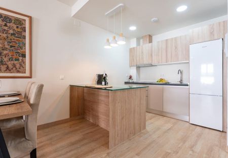 Calle Martínez de la Rosa, Málaga, Andalusia 29010 - Photo 5