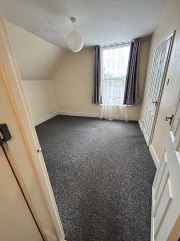 1 Bed Flat, Windmill Road, CR0 - Photo 2