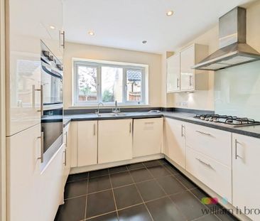 4 bedroom detached house to rent - Photo 4