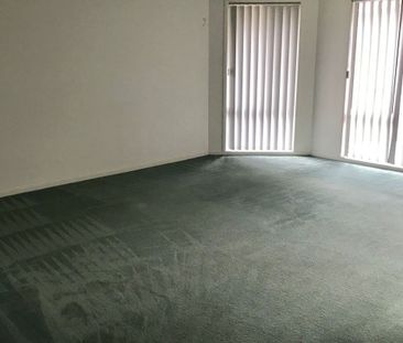 Spacious Family Living in a Prime Location! - Photo 3
