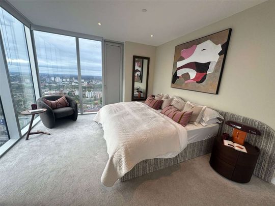 Stunning Three Double Bedroom Penthouse Apartment with Exceptional facilities in the Exclusive Cortland Development, Colliers Yard. - Photo 1