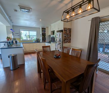 Sunshine West - Photo 5