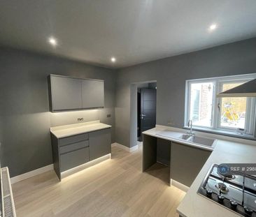 3 bedroom terraced house to rent - Photo 3