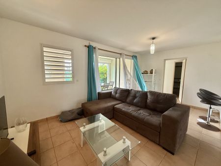Location Appartement 2 pièces 45m² LE GOSIER 97190 - Photo 2